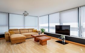 Large Central Penthouse In Leeds