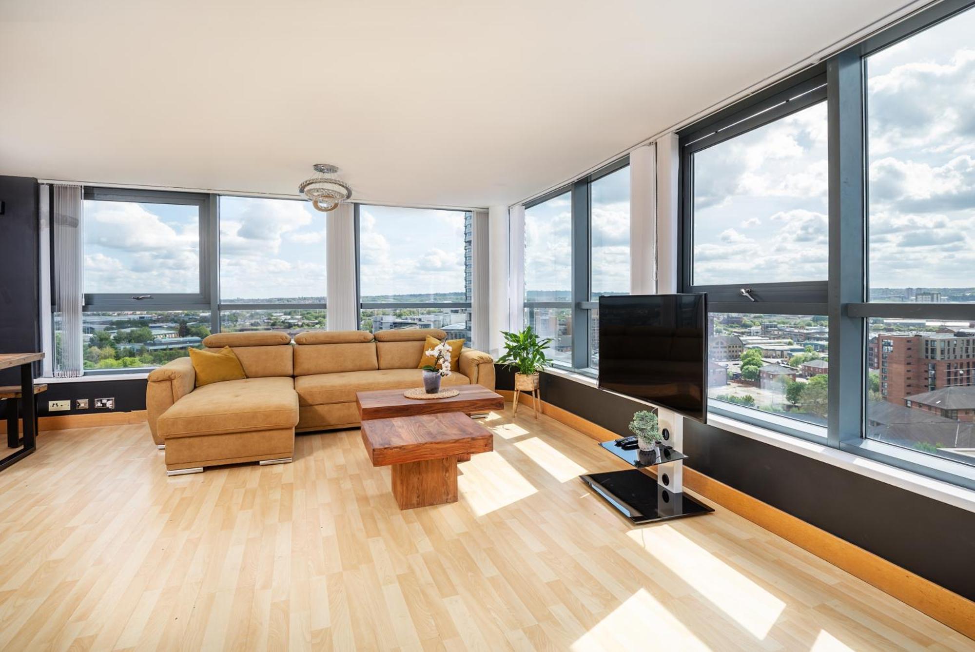 Large Central Penthouse In Leeds Leeds  Exterior photo
